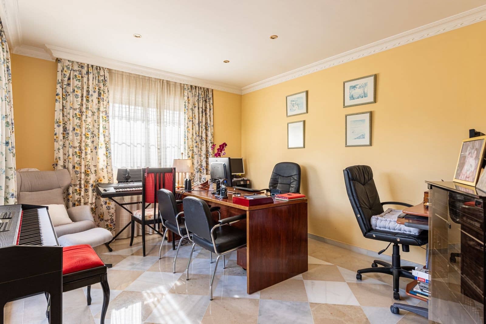 5 chambre Villa/Maison à vendre à Nueva Andalucia avec piscine garage - 3 650 000 € (Ref: 10115625)