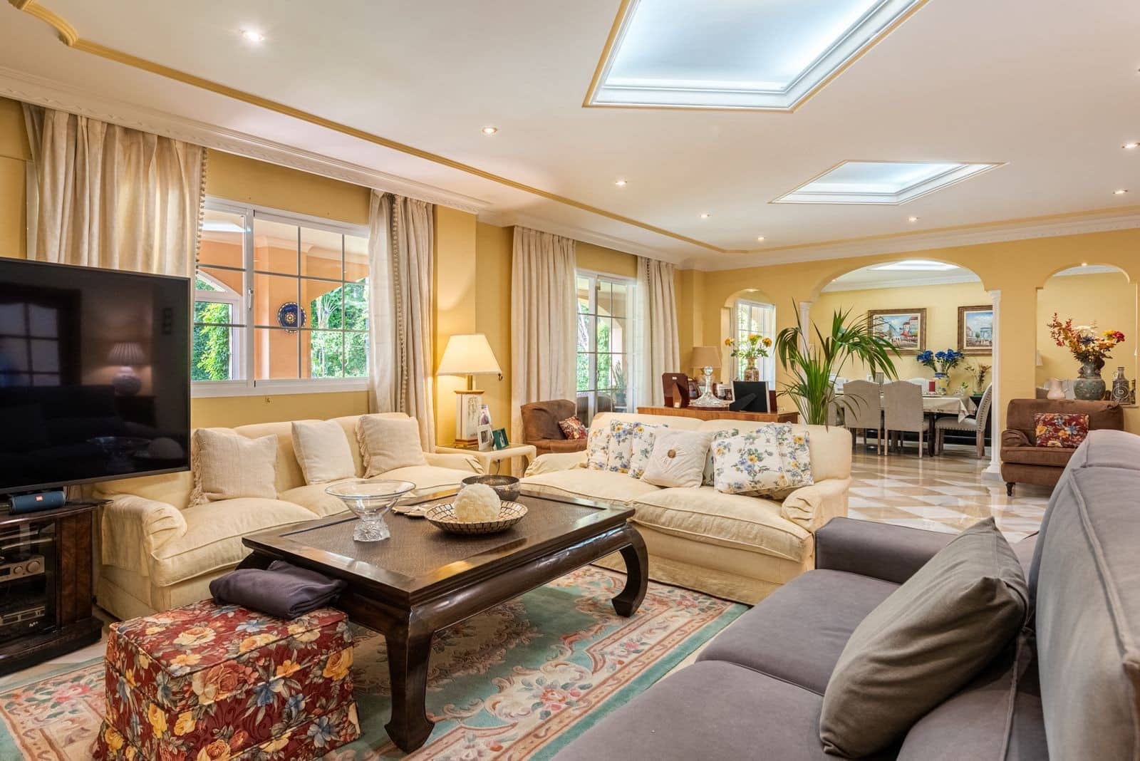 5 chambre Villa/Maison à vendre à Nueva Andalucia avec piscine garage - 3 650 000 € (Ref: 10115625)