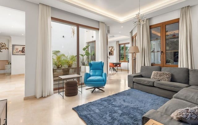 4 sovrum Villa till salu i Selwo, Estepona med pool garage - 1 375 000 € (Ref: 10115627)