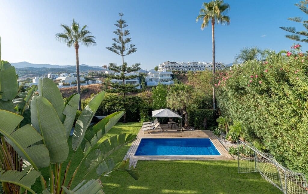 4 sovrum Villa till salu i New Golden Mile med pool garage - 1 375 000 € (Ref: 10115627)