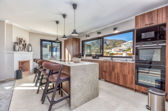 5 soverom Villa til salgs i Torreblanca, Fuengirola med svømmebasseng garasje - € 1 495 000 (Ref: 10115629)