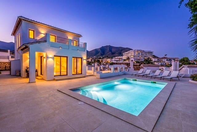 5 soverom Villa til salgs i Torreblanca, Fuengirola med svømmebasseng garasje - € 1 495 000 (Ref: 10115629)