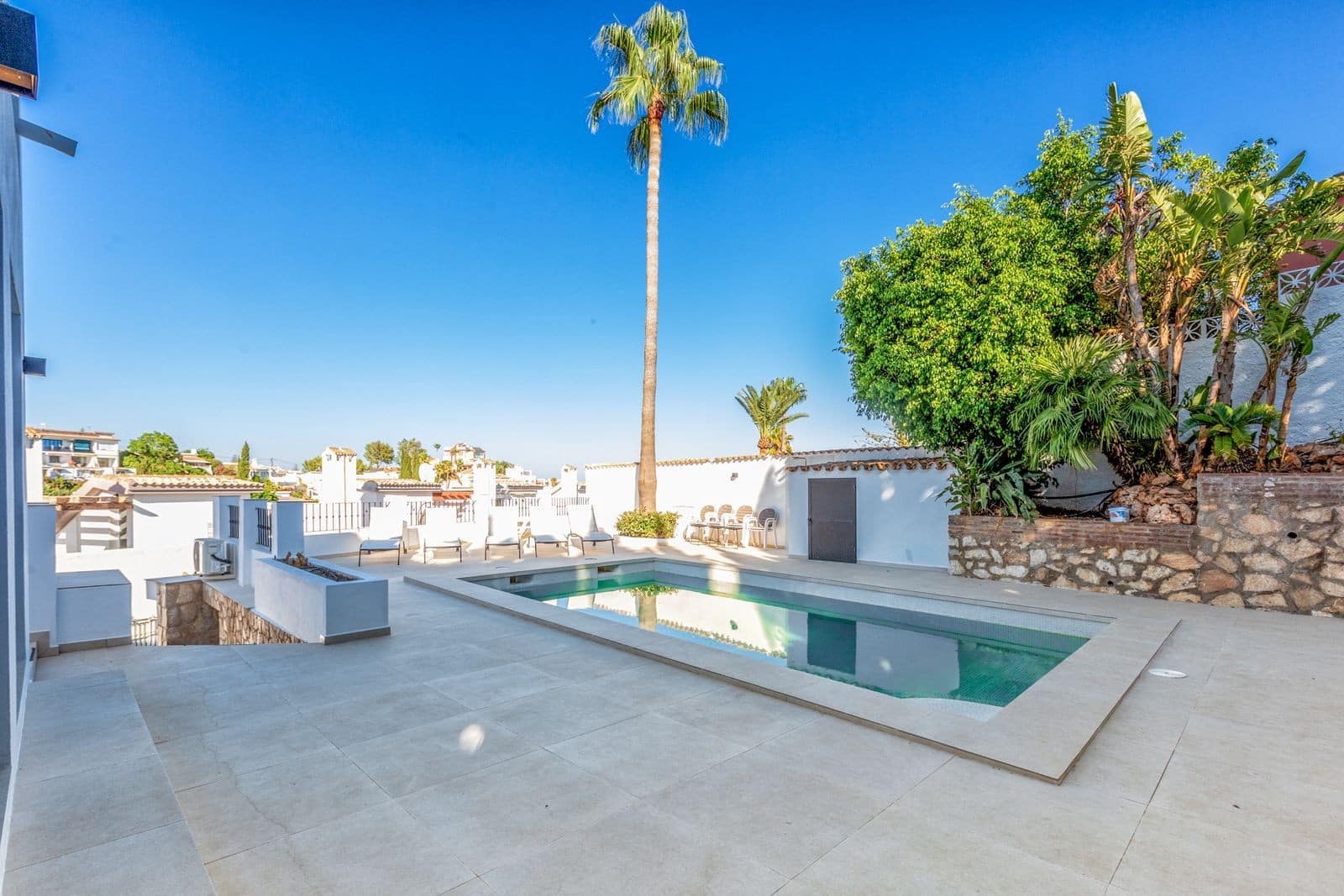 5 soverom Villa til salgs i Fuengirola med svømmebasseng garasje - € 1 495 000 (Ref: 10115629)