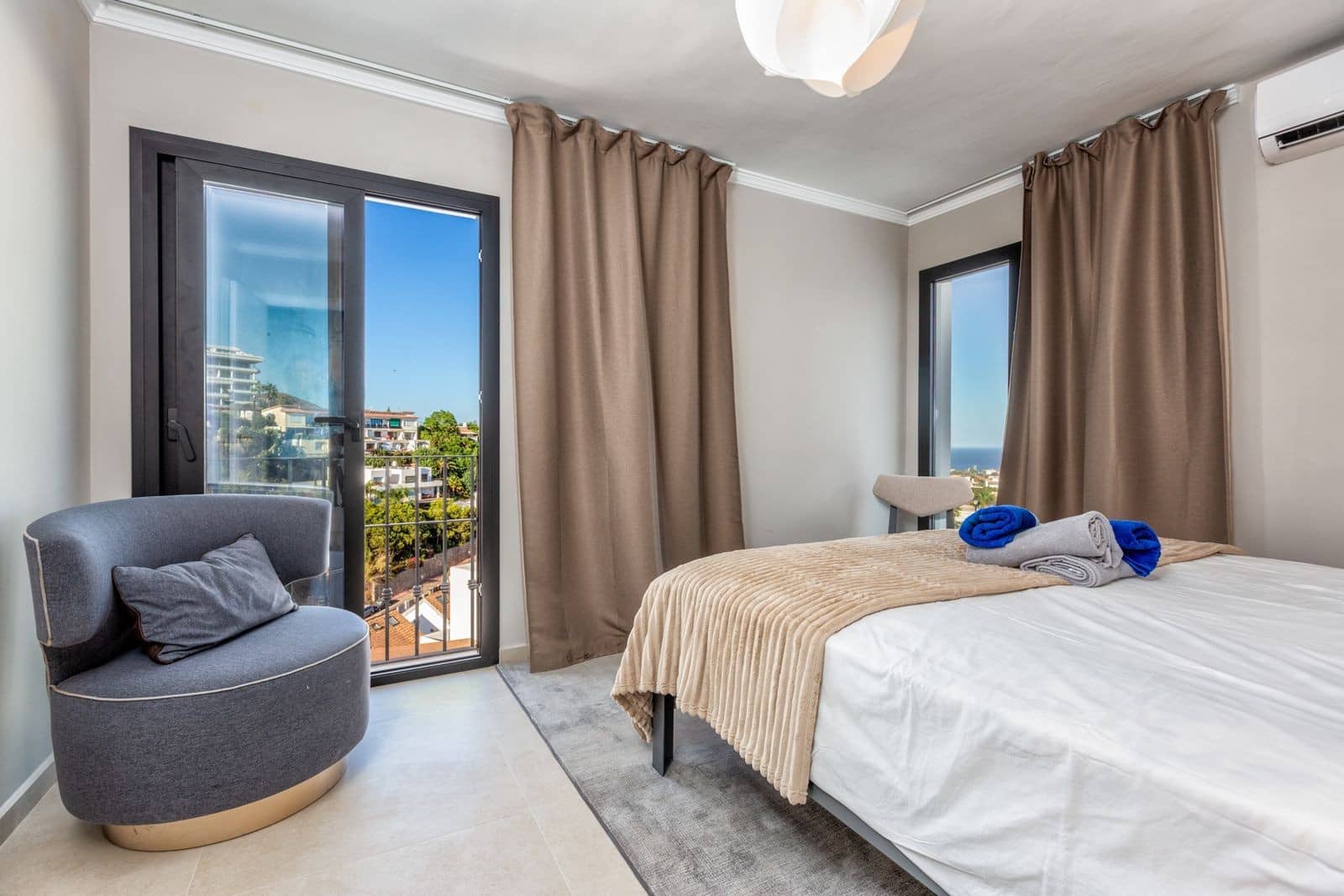 5 soverom Villa til salgs i Fuengirola med svømmebasseng garasje - € 1 495 000 (Ref: 10115629)