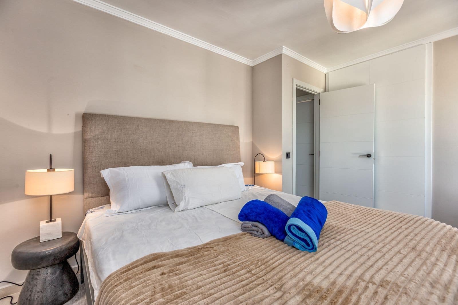5 soverom Villa til salgs i Fuengirola med svømmebasseng garasje - € 1 495 000 (Ref: 10115629)