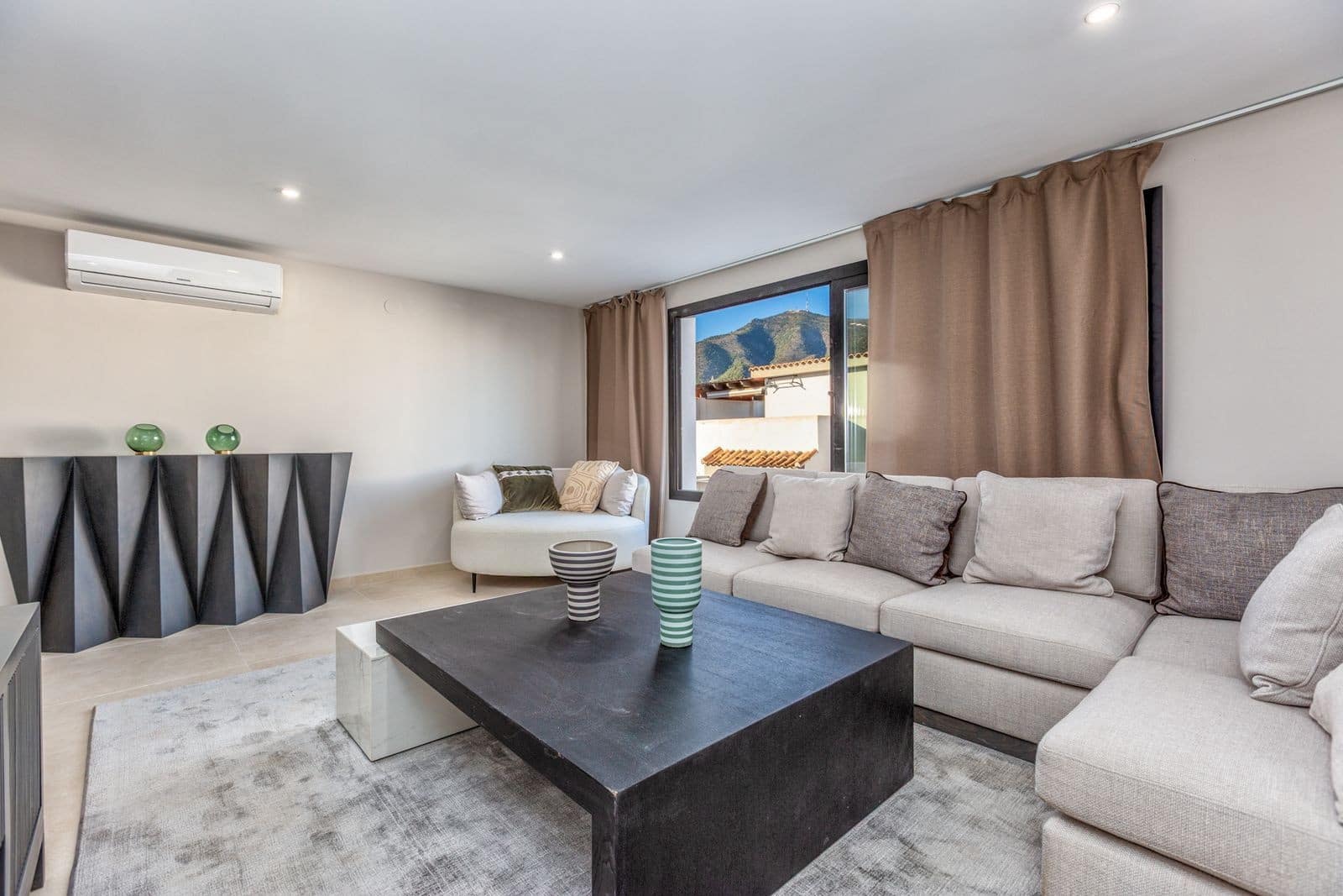 5 soverom Villa til salgs i Fuengirola med svømmebasseng garasje - € 1 495 000 (Ref: 10115629)