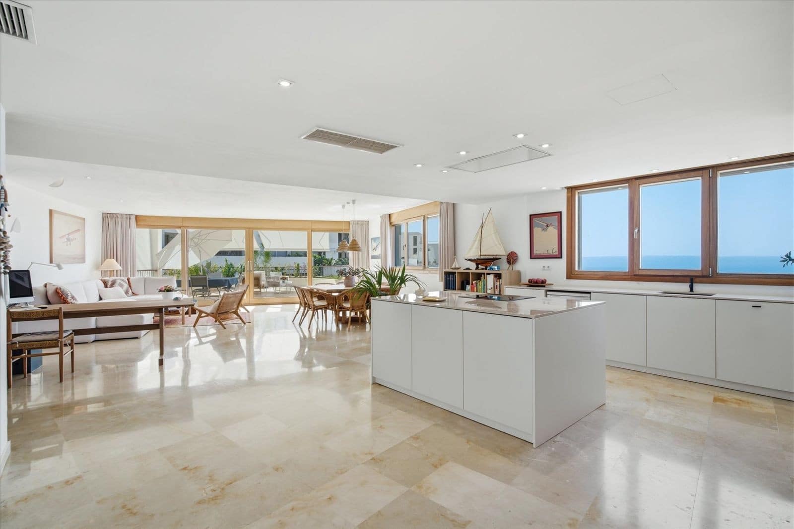 3 quarto Penthouse para venda em Marbella com piscina garagem - 795 000 € (Ref: 10115631)