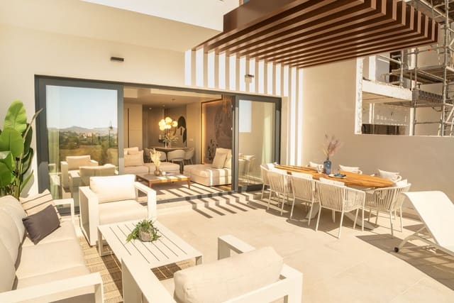 3 slaapkamer Halfvrijstaande villa te koop in Mijas Costa, Mijas met zwembad garage - € 955.000 (Ref: 10115634)