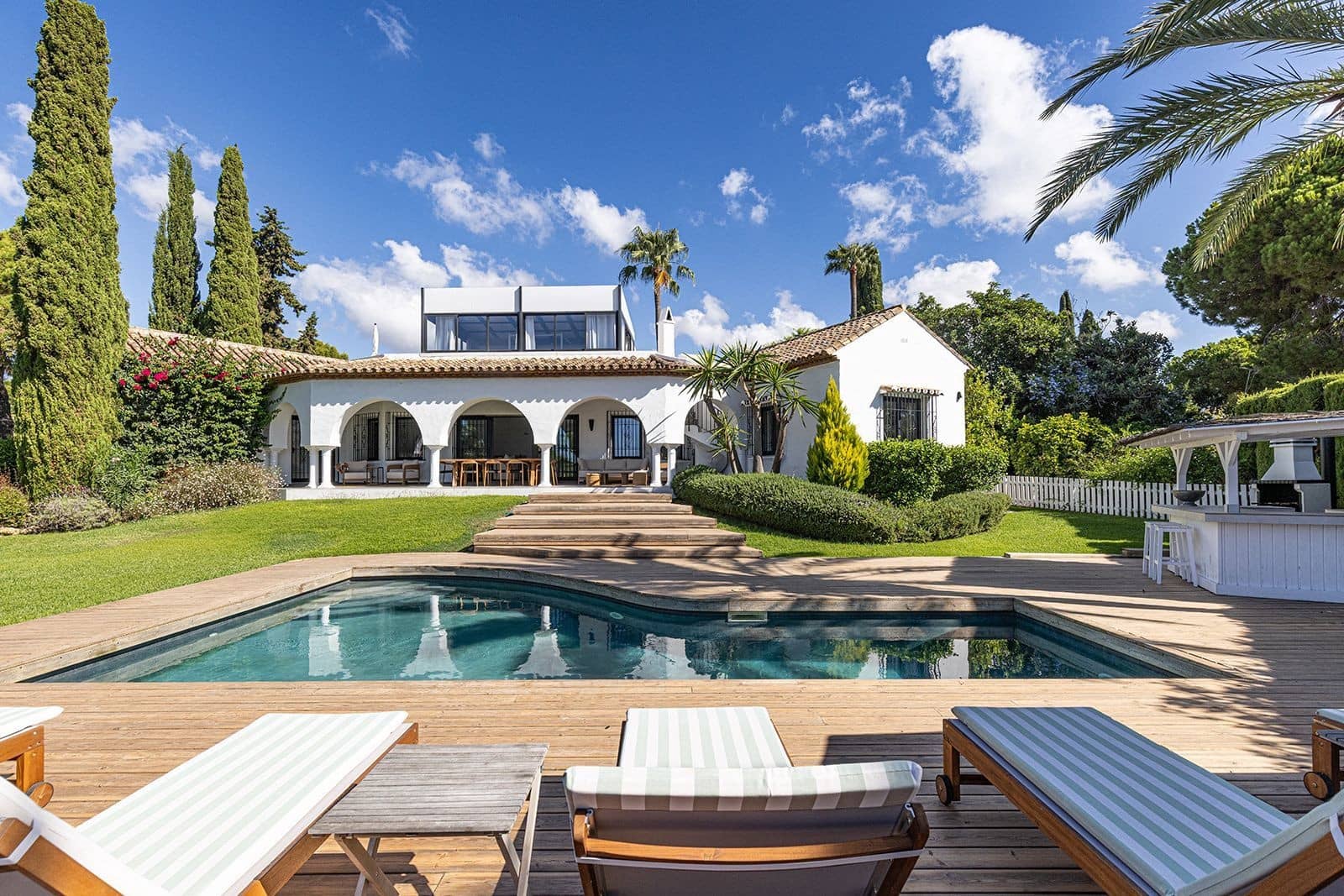 5 soverom Villa til salgs i Marbella med svømmebasseng garasje - € 2 395 000 (Ref: 10119701)