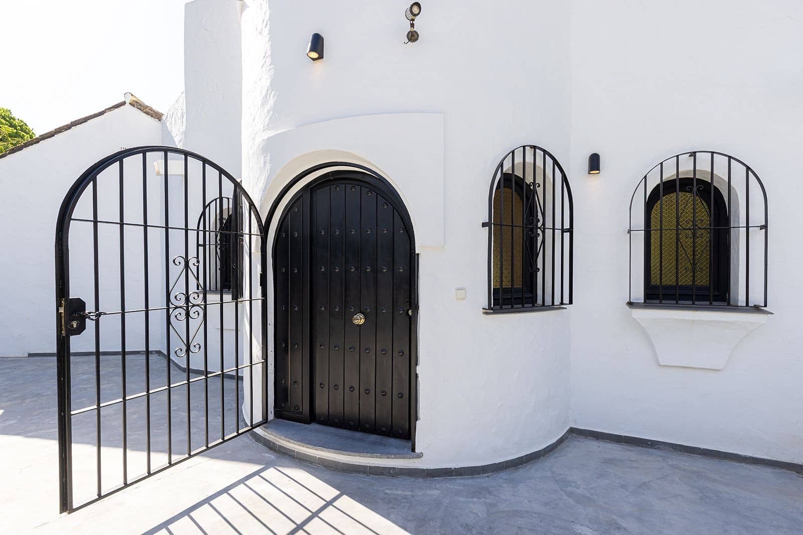 5 soverom Villa til salgs i Marbella med svømmebasseng garasje - € 2 395 000 (Ref: 10119701)