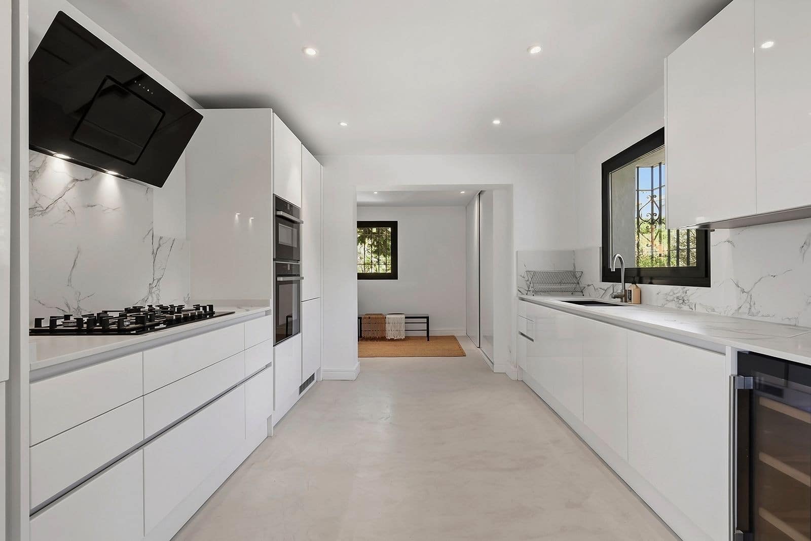 5 soverom Villa til salgs i Marbella med svømmebasseng garasje - € 2 395 000 (Ref: 10119701)