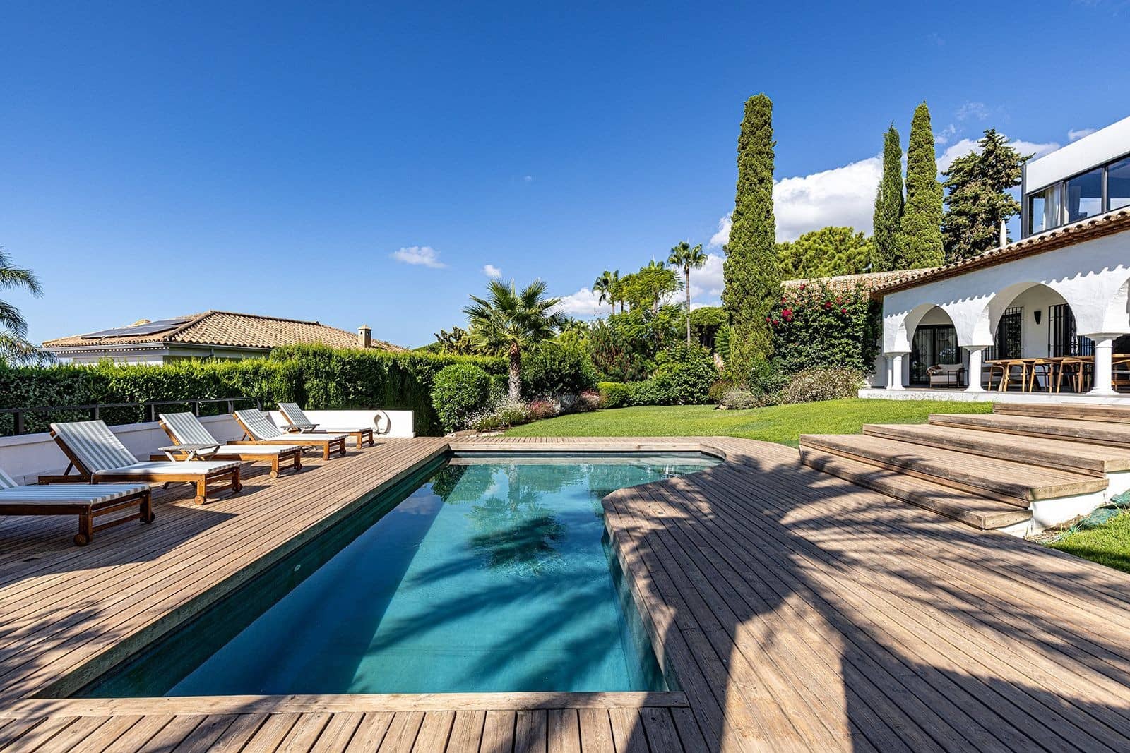 5 soverom Villa til salgs i Marbella med svømmebasseng garasje - € 2 395 000 (Ref: 10119701)