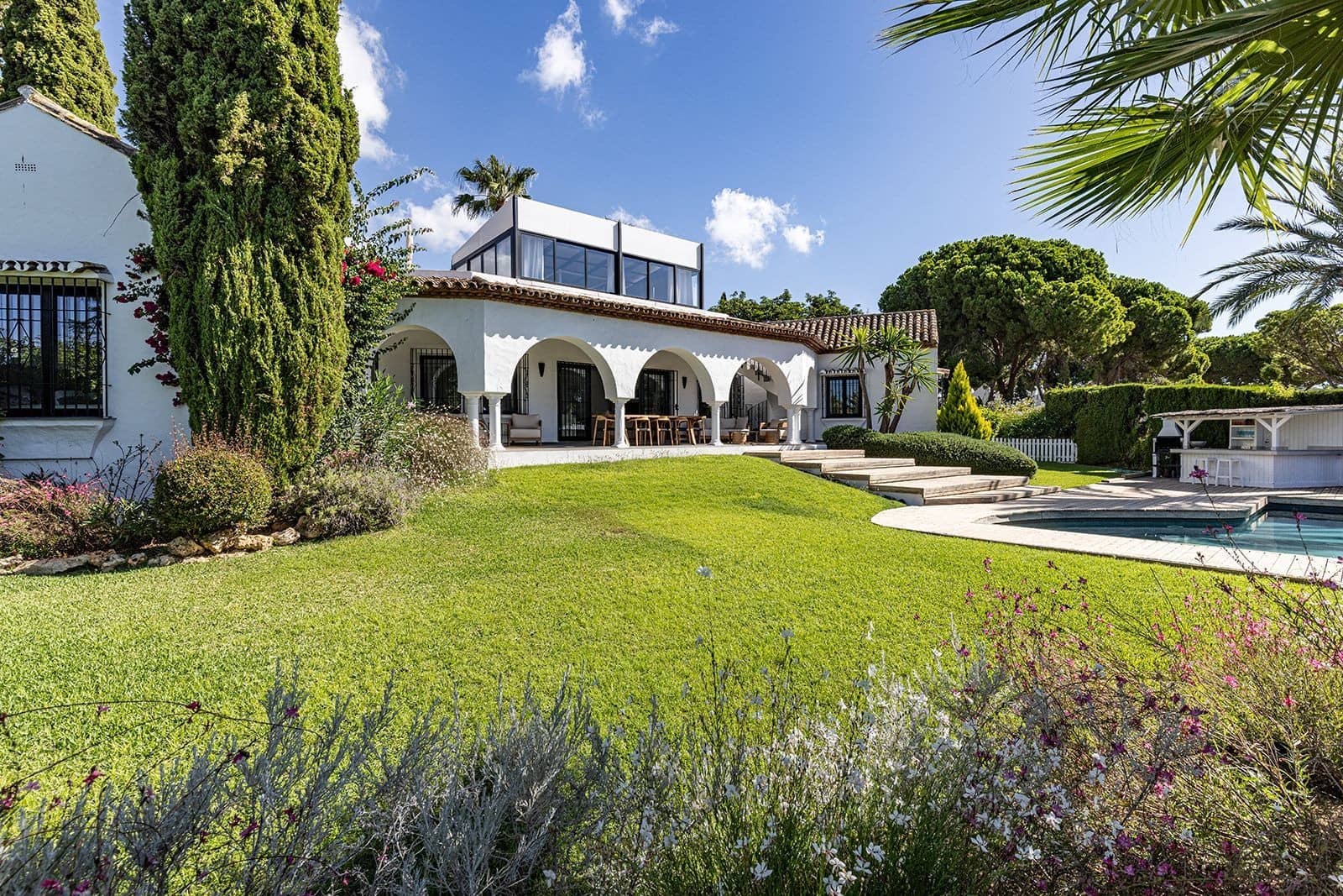 5 soverom Villa til salgs i Marbella med svømmebasseng garasje - € 2 395 000 (Ref: 10119701)