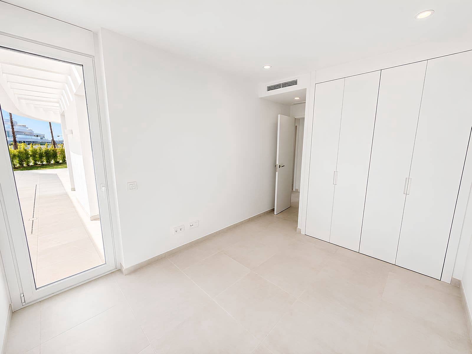3 makuuhuone Huoneisto myytävänä paikassa La Cala de Mijas mukana uima-altaan 
autotalli - 895 000 € (Ref: 10124278)
