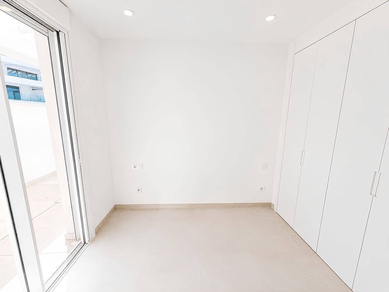 3 makuuhuone Huoneisto myytävänä paikassa La Cala de Mijas mukana uima-altaan 
autotalli - 895 000 € (Ref: 10124278)