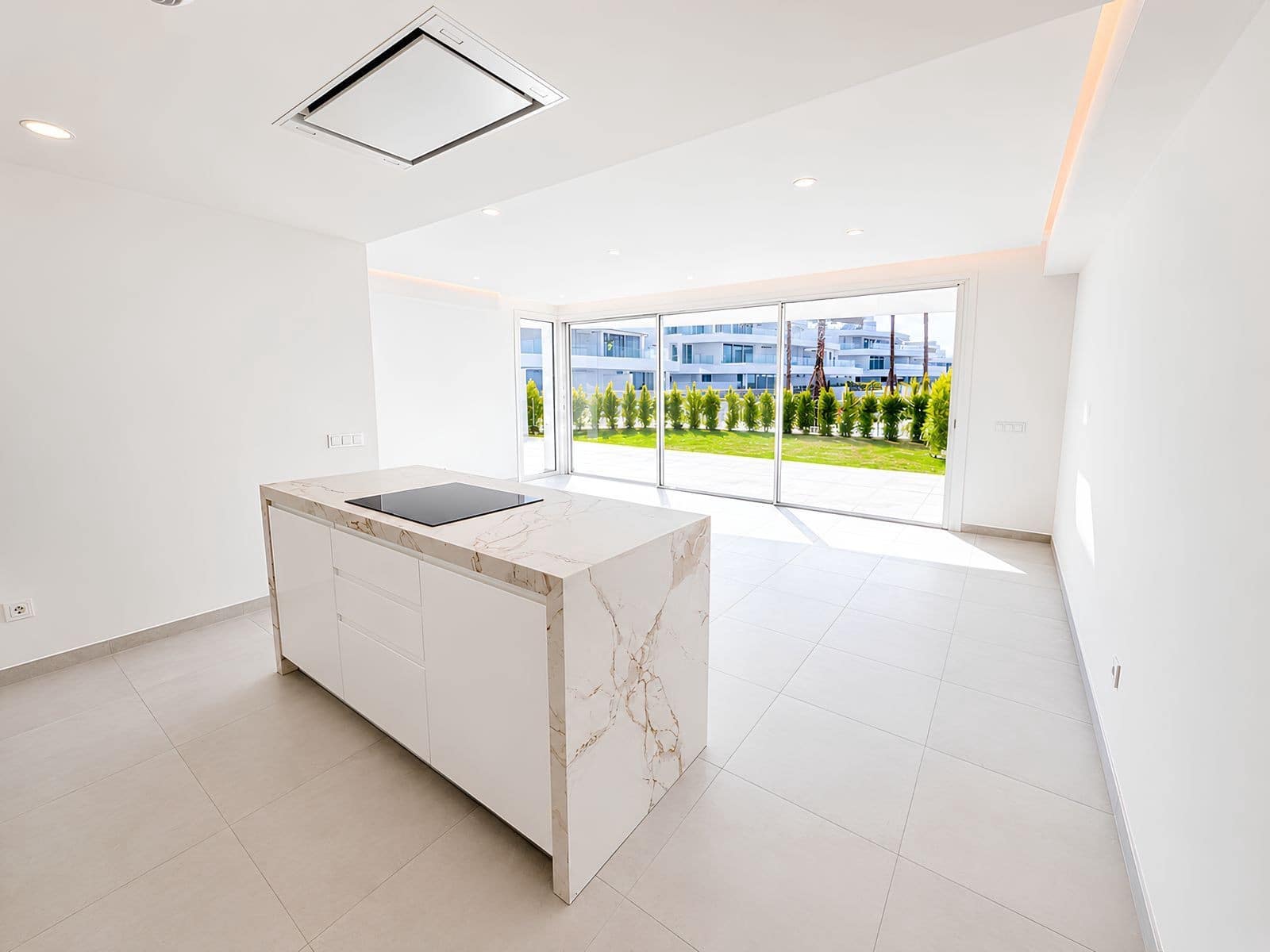 3 makuuhuone Huoneisto myytävänä paikassa La Cala de Mijas mukana uima-altaan 
autotalli - 895 000 € (Ref: 10124278)