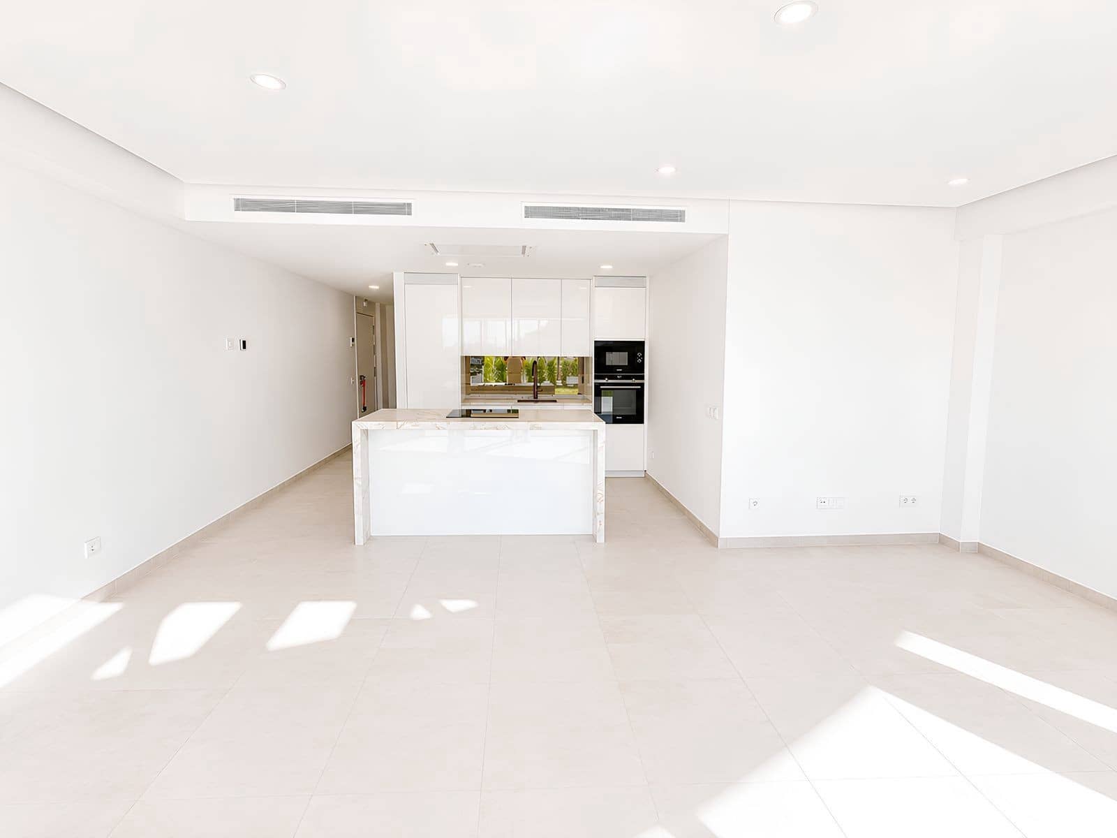 3 makuuhuone Huoneisto myytävänä paikassa La Cala de Mijas mukana uima-altaan 
autotalli - 895 000 € (Ref: 10124278)