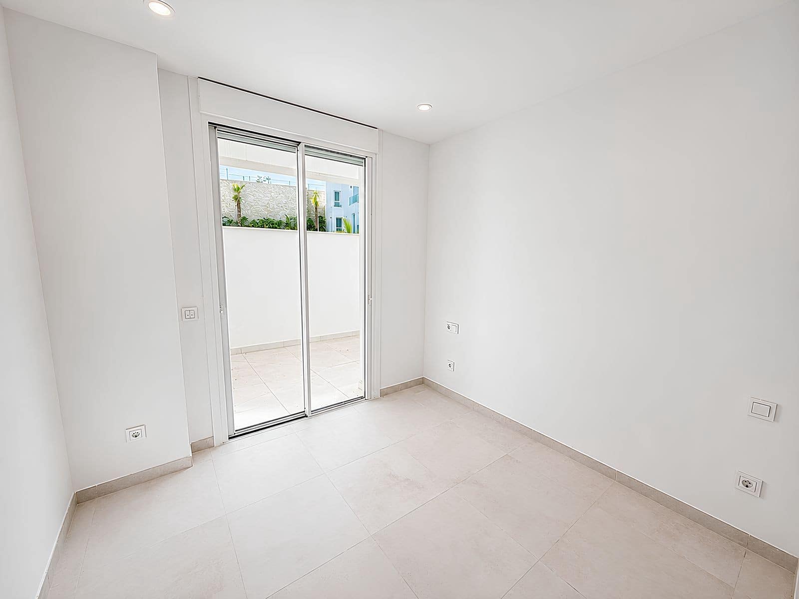3 makuuhuone Huoneisto myytävänä paikassa La Cala de Mijas mukana uima-altaan 
autotalli - 895 000 € (Ref: 10124278)