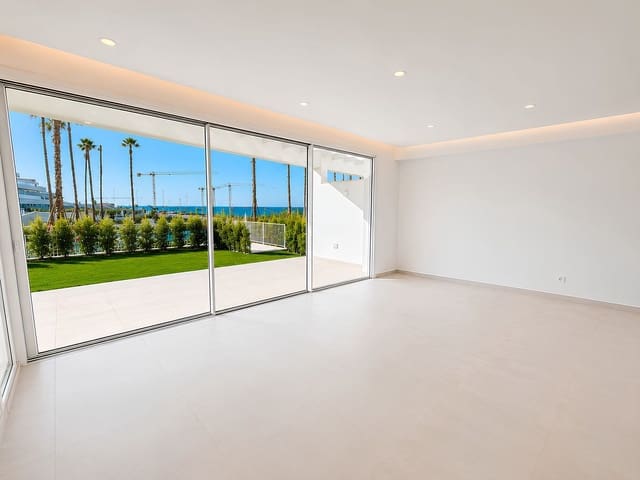 3 makuuhuone Huoneisto myytävänä paikassa La Cala de Mijas, Mijas mukana uima-altaan 
autotalli - 895 000 € (Ref: 10124278)