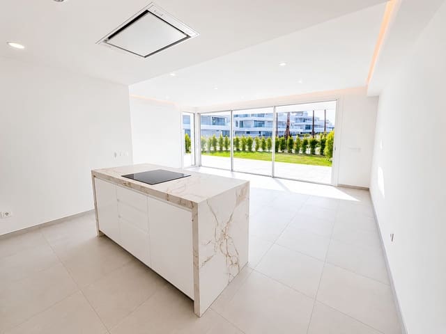 3 makuuhuone Huoneisto myytävänä paikassa La Cala de Mijas, Mijas mukana uima-altaan 
autotalli - 895 000 € (Ref: 10124278)