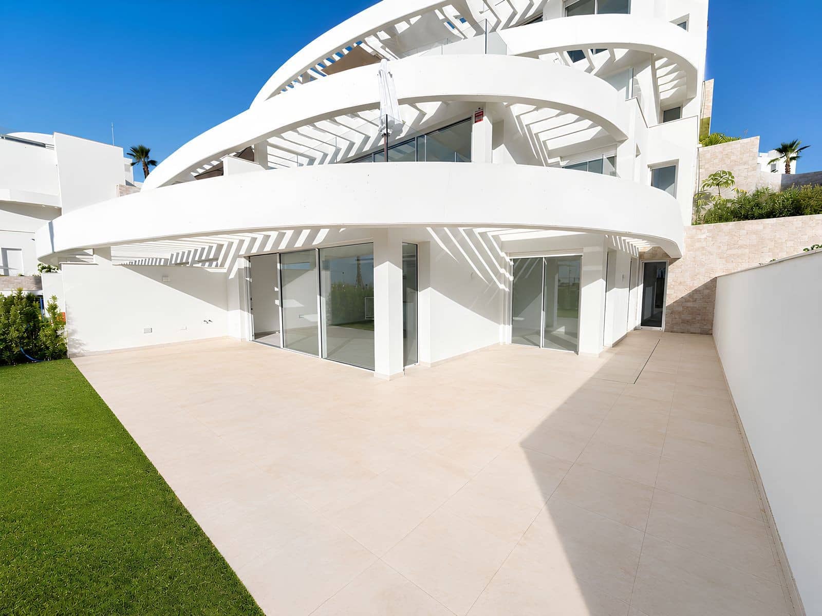 3 makuuhuone Huoneisto myytävänä paikassa La Cala de Mijas mukana uima-altaan 
autotalli - 895 000 € (Ref: 10124278)