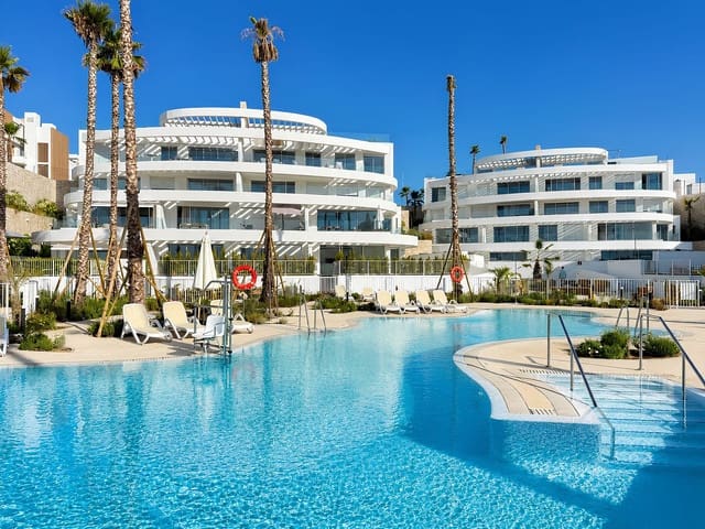 3 makuuhuone Huoneisto myytävänä paikassa La Cala de Mijas, Mijas mukana uima-altaan 
autotalli - 895 000 € (Ref: 10124278)