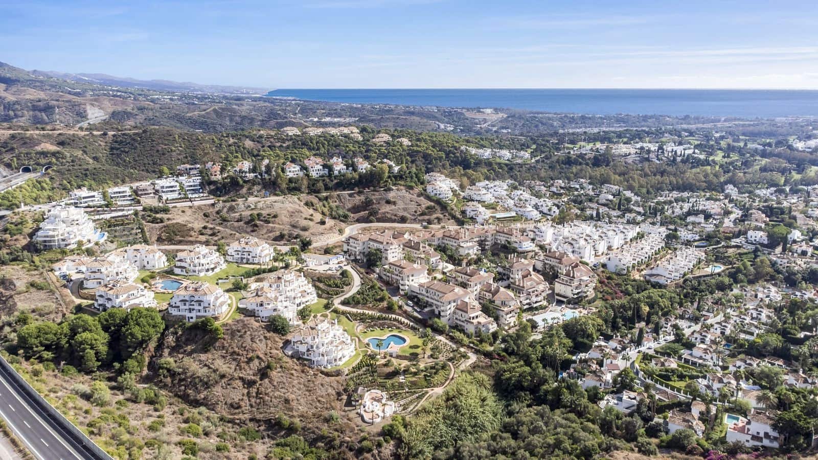 3 bedroom Apartment for sale in Marbella with pool garage - € 849,000 (Ref: 10124280)