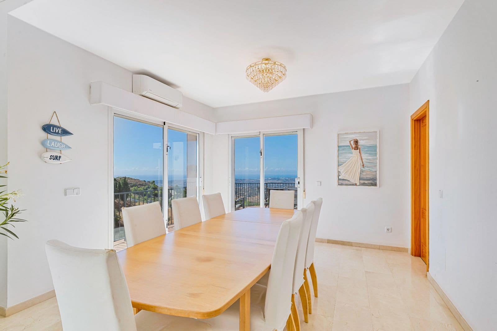 6 Zimmer Villa zu verkaufen in Valtocado mit Pool Garage - 1.397.000 € (Ref: 10124284)
