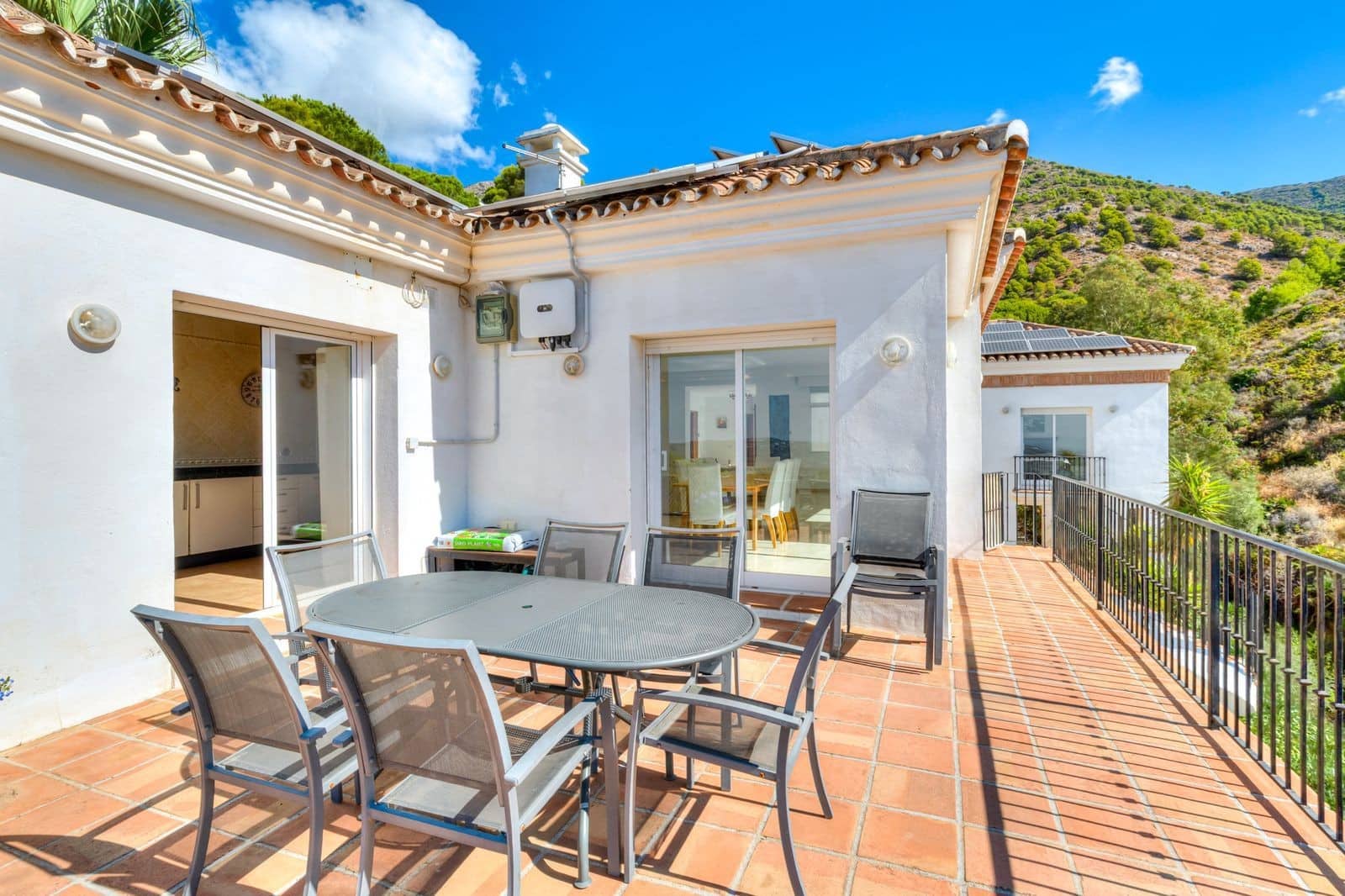 6 Zimmer Villa zu verkaufen in Valtocado mit Pool Garage - 1.397.000 € (Ref: 10124284)