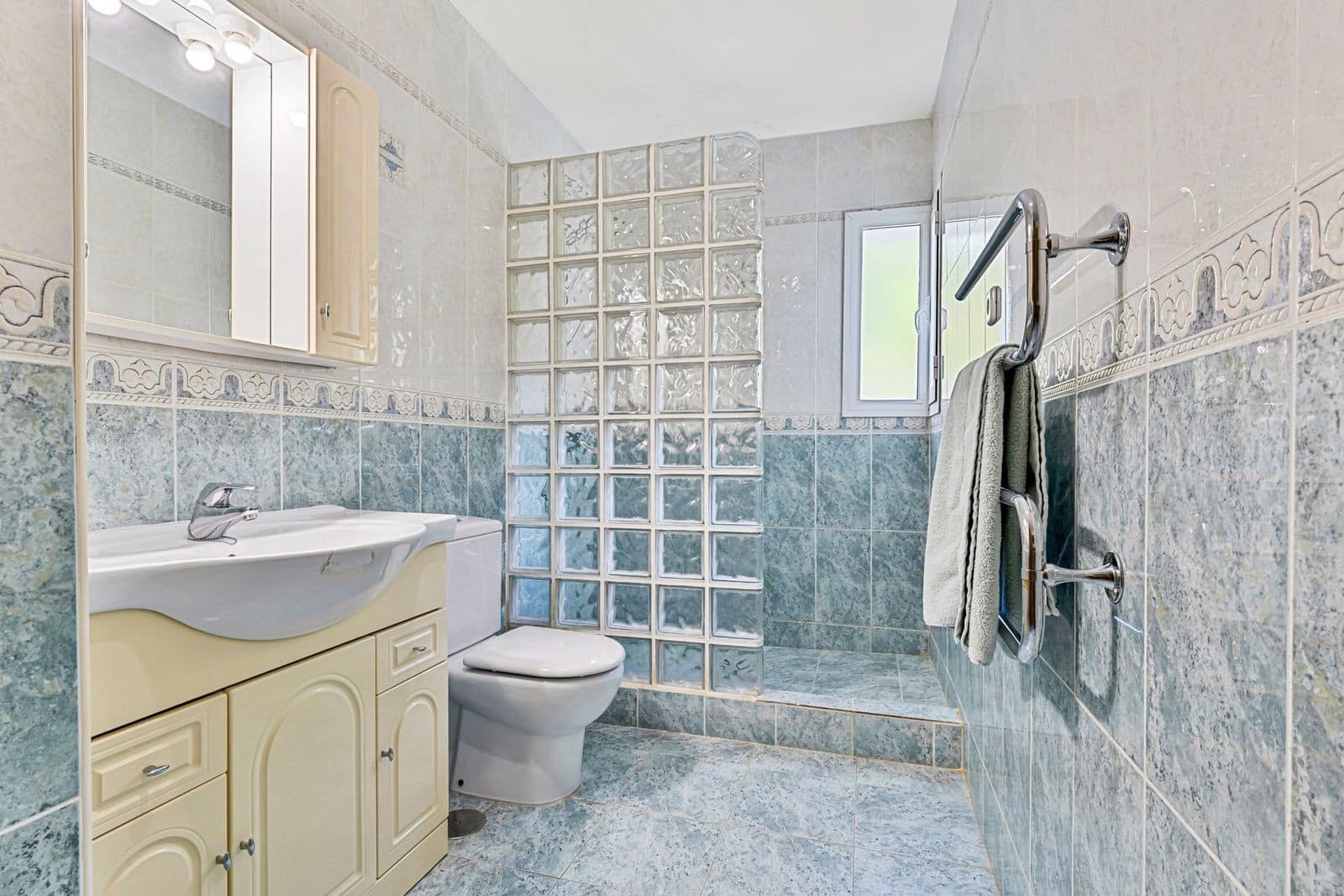 6 Zimmer Villa zu verkaufen in Valtocado mit Pool Garage - 1.397.000 € (Ref: 10124284)