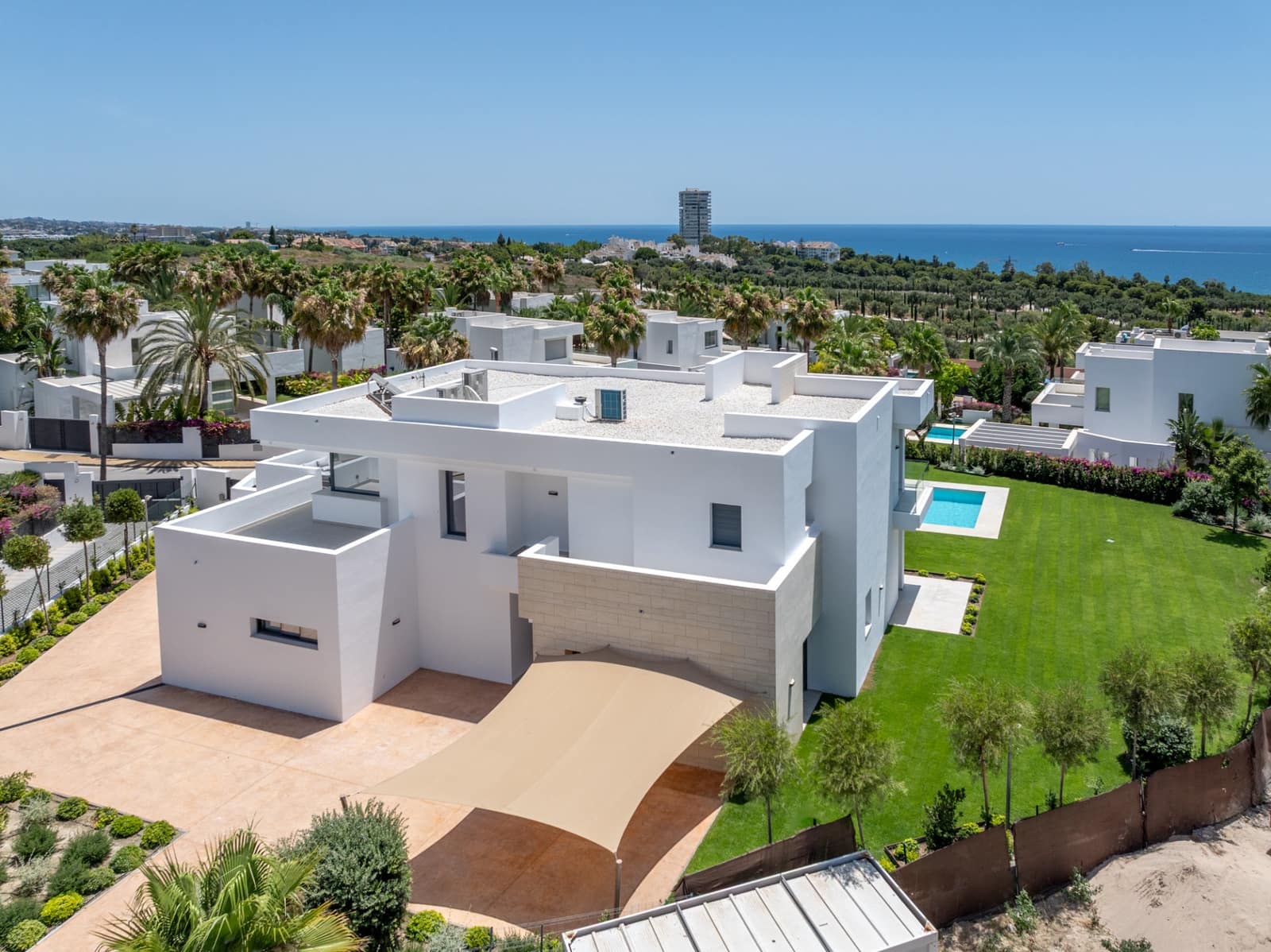 5 bedroom Villa for sale in Marbella with pool garage - € 5,200,000 (Ref: 10124286)