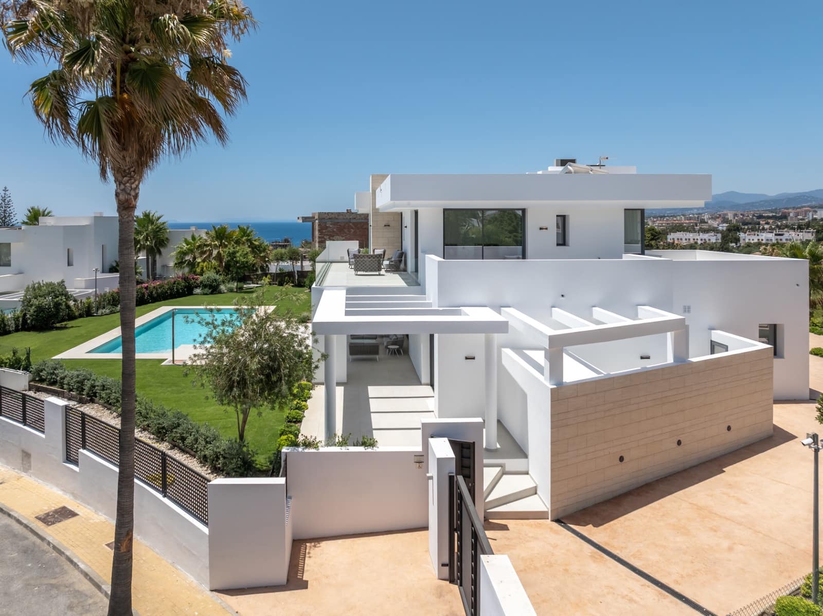 5 bedroom Villa for sale in Marbella with pool garage - € 5,200,000 (Ref: 10124286)