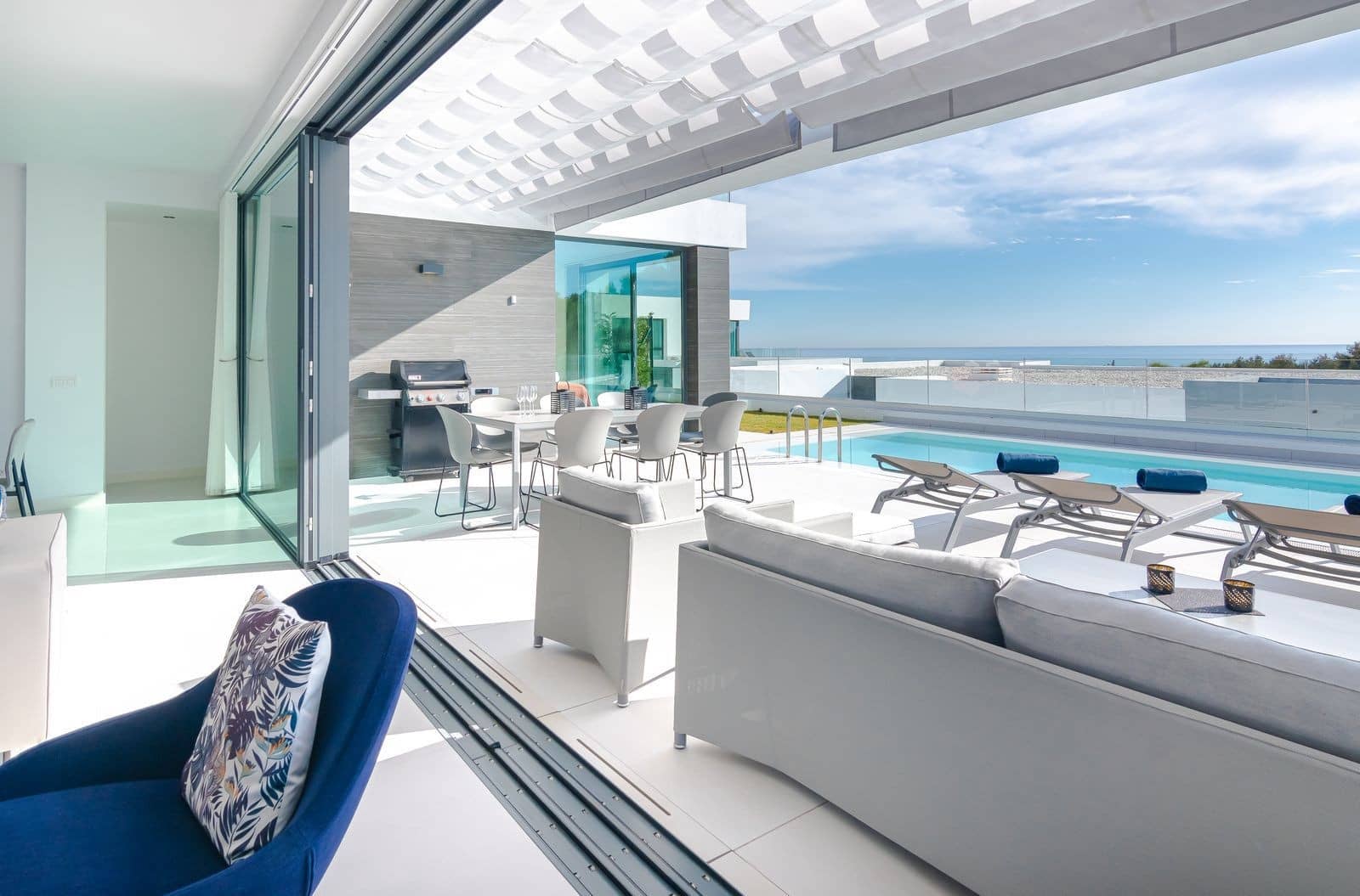 4 slaapkamer Villa te koop in Calahonda met zwembad garage - € 1.995.000 (Ref: 10129072)