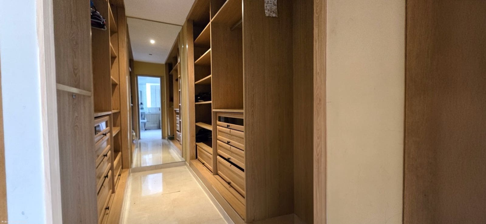 5 bedroom Villa for sale in Calahonda with pool garage - € 1,890,000 (Ref: 10131427)