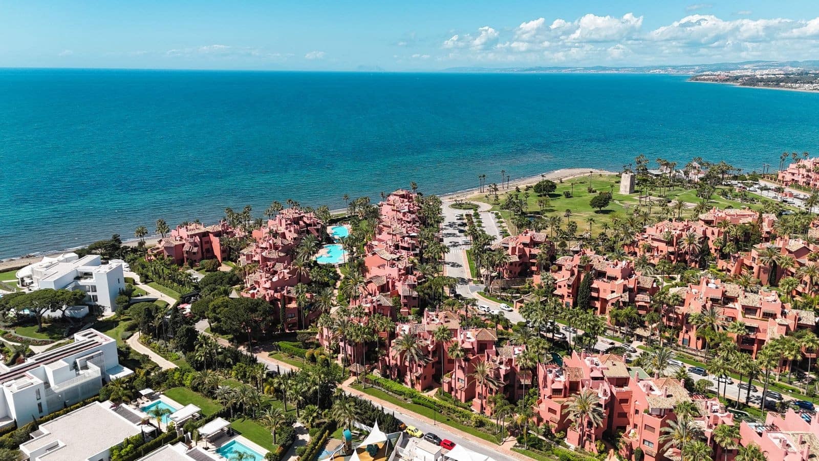 3 bedroom Penthouse for sale in Estepona with pool garage - € 1,499,000 (Ref: 10131428)