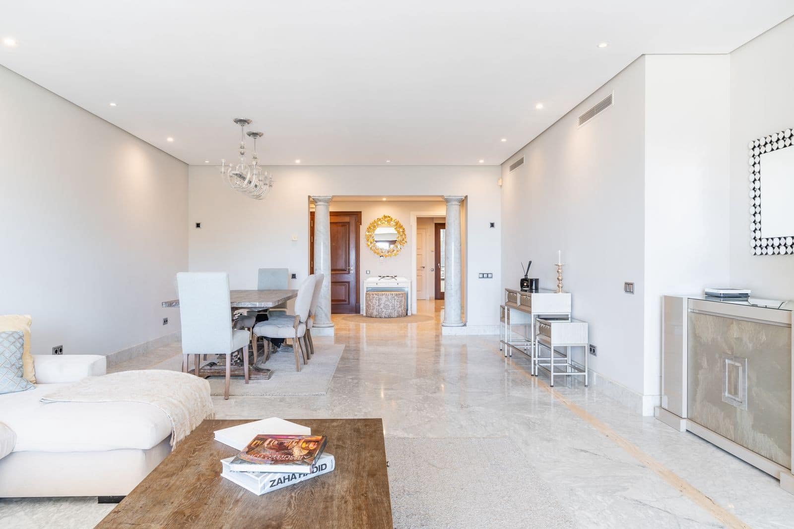 3 bedroom Apartment for sale in Marbella with pool garage - € 3,600,000 (Ref: 10139443)