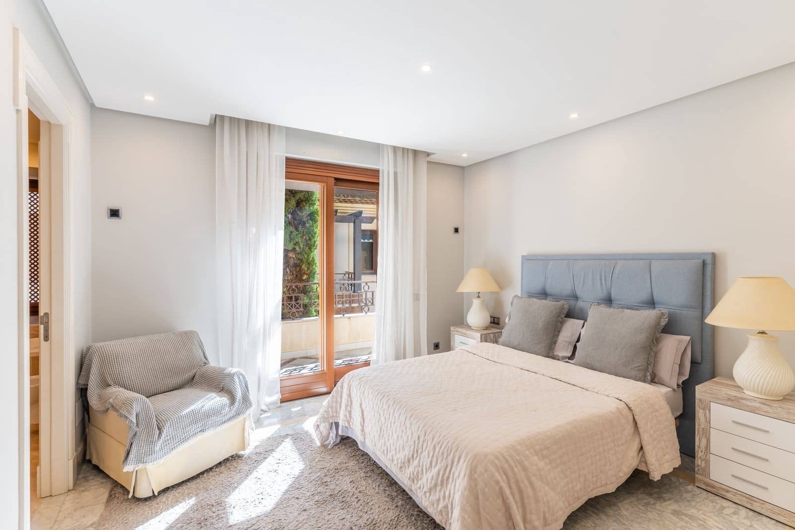 3 bedroom Apartment for sale in Marbella with pool garage - € 3,600,000 (Ref: 10139443)