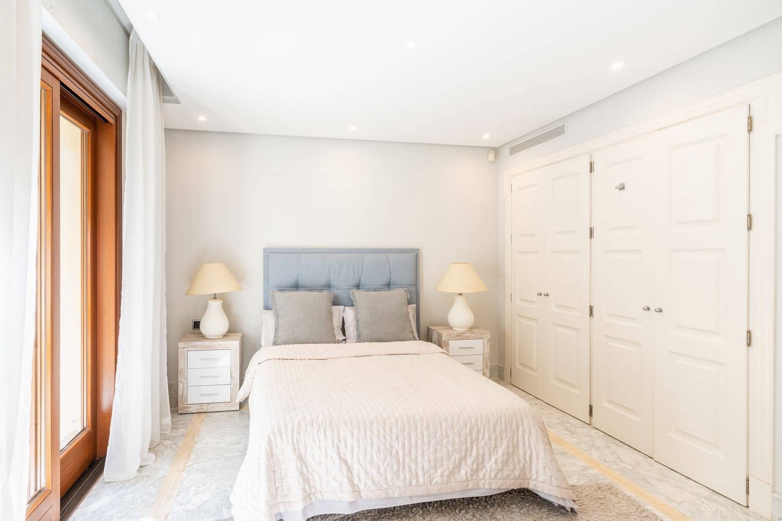 3 bedroom Apartment for sale in Marbella with pool garage - € 3,600,000 (Ref: 10139443)
