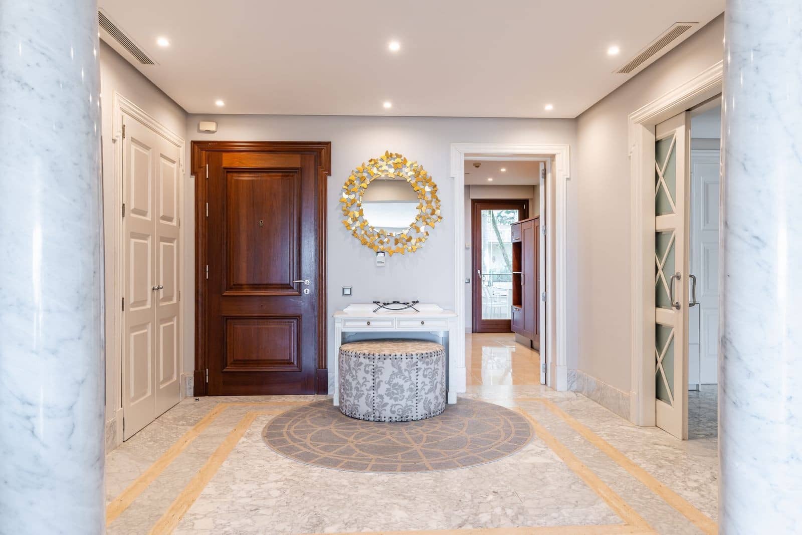 3 bedroom Apartment for sale in Marbella with pool garage - € 3,600,000 (Ref: 10139443)