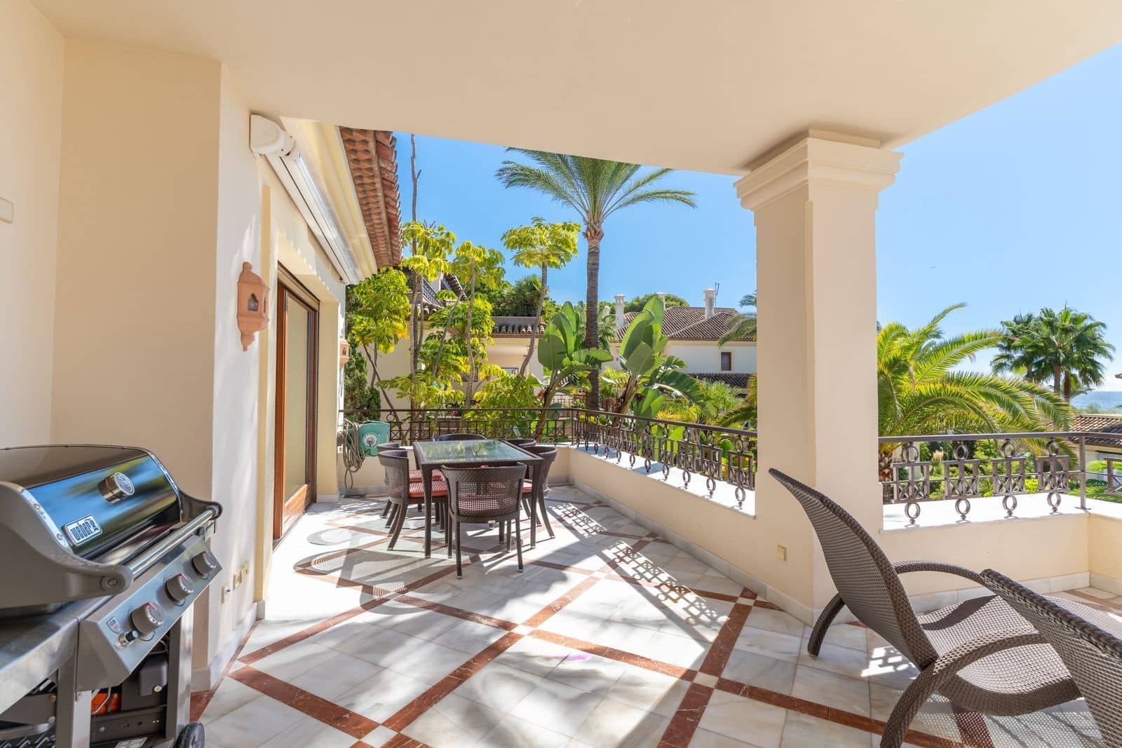 3 bedroom Apartment for sale in Marbella with pool garage - € 3,600,000 (Ref: 10139443)