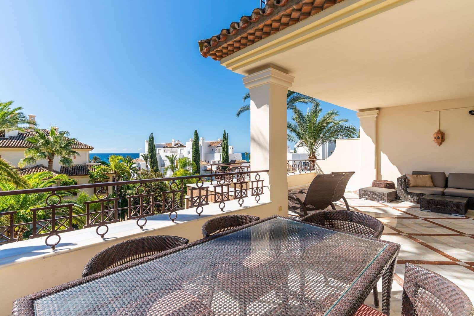 3 bedroom Apartment for sale in Marbella with pool garage - € 3,600,000 (Ref: 10139443)