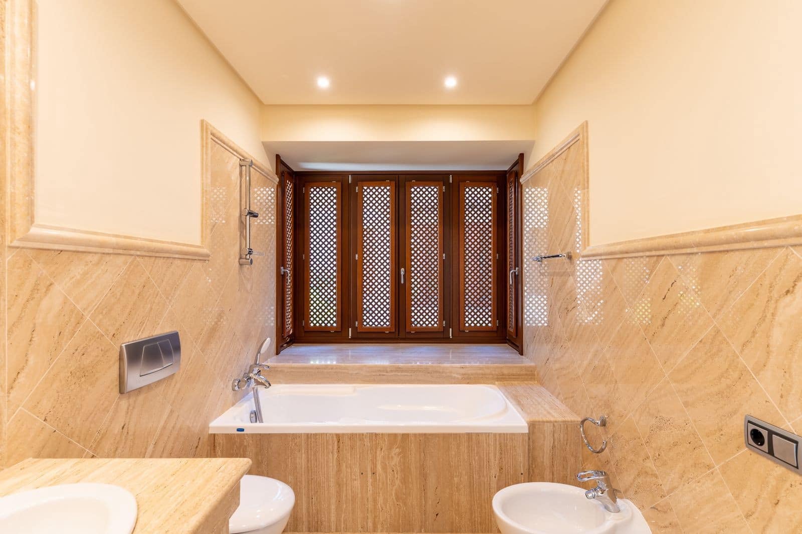 3 bedroom Apartment for sale in Marbella with pool garage - € 3,600,000 (Ref: 10139443)