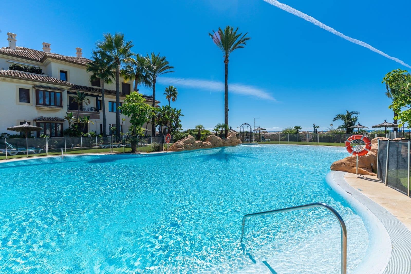 3 bedroom Apartment for sale in Marbella with pool garage - € 3,600,000 (Ref: 10139443)