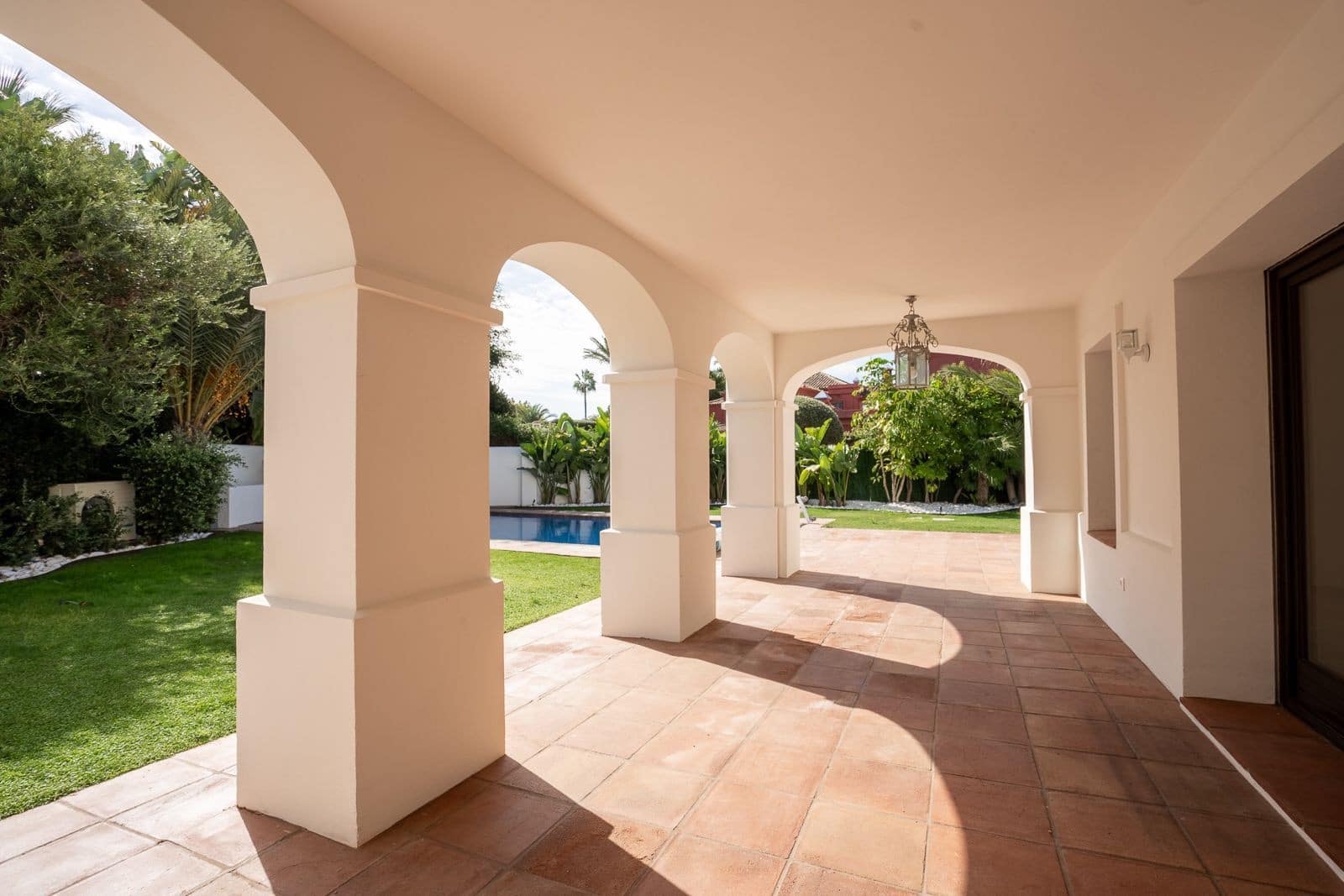 6 soveværelse Villa til salg i Guadalmina med swimmingpool garage - € 3.450.000 (Ref: 10139444)