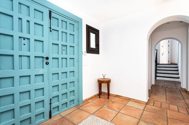 6 sovrum Villa till salu i Guadalmina Baja, Marbella med pool garage - 3 450 000 € (Ref: 10139444)