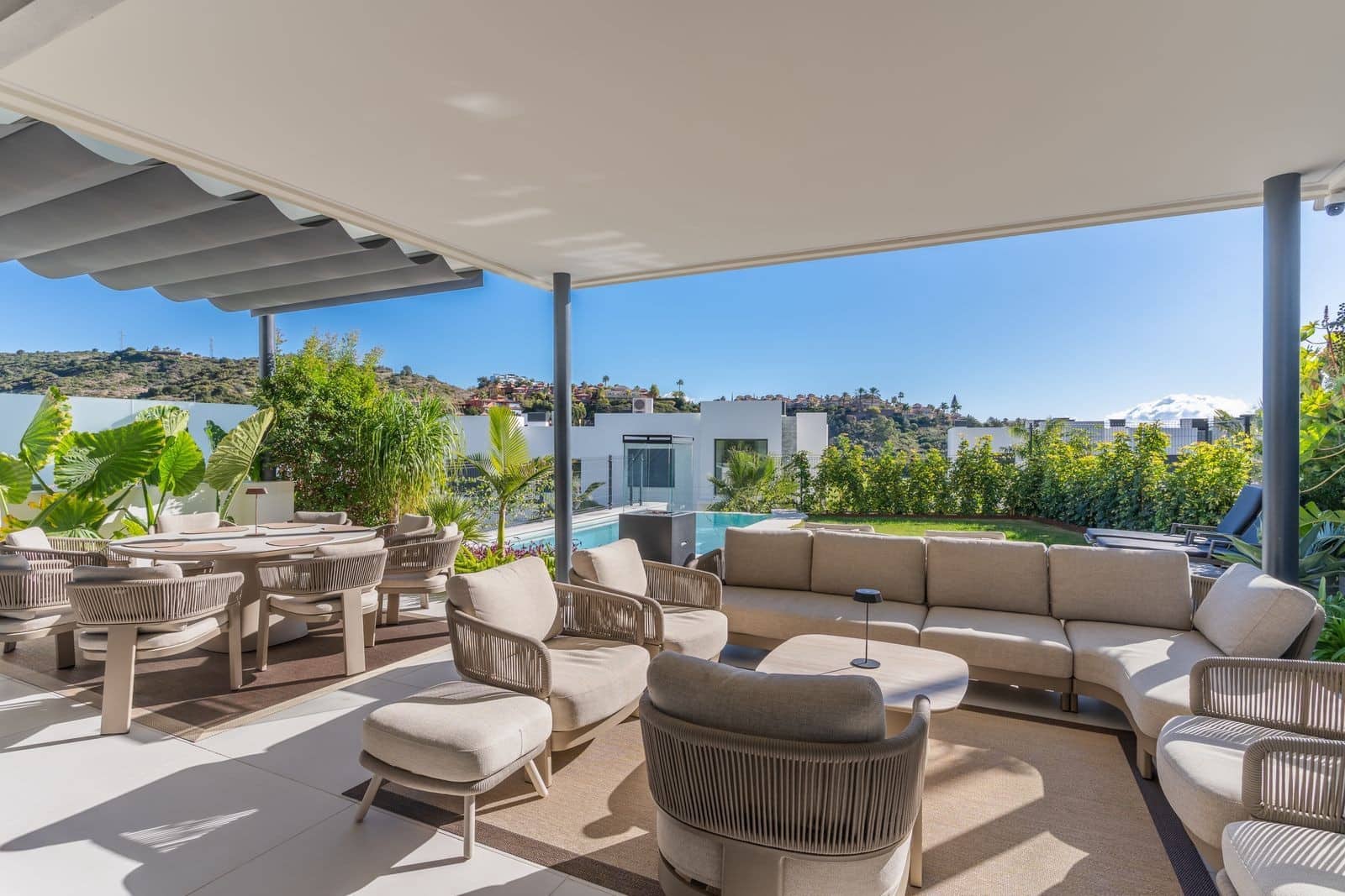 Pareado de 4 habitaciones en Marbella en venta con piscina garaje - 2.550.000 € (Ref: 10139445)