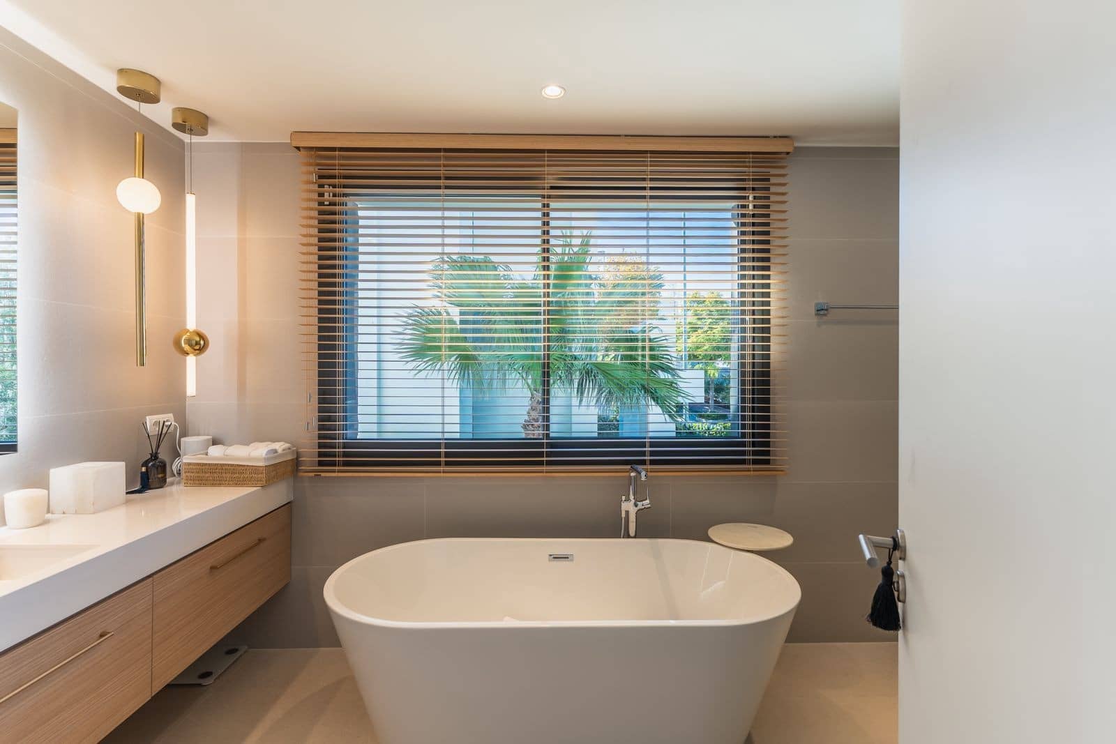 Pareado de 4 habitaciones en Marbella en venta con piscina garaje - 2.550.000 € (Ref: 10139445)
