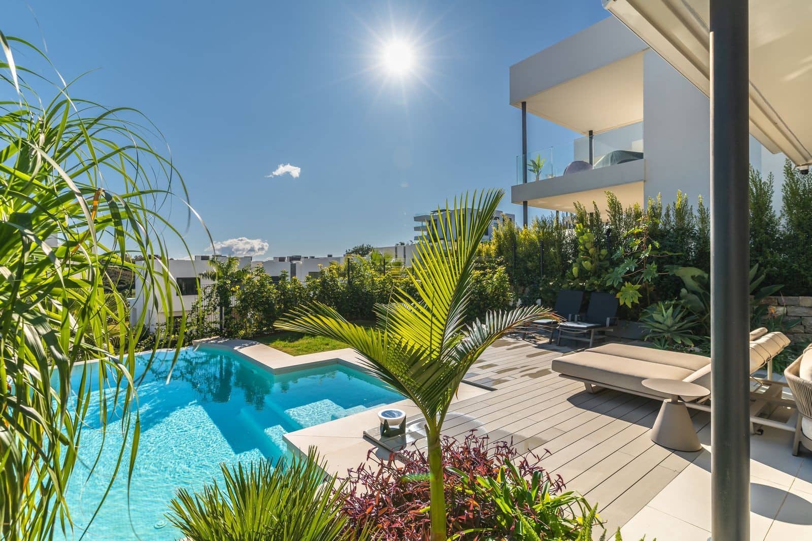 Pareado de 4 habitaciones en Marbella en venta con piscina garaje - 2.550.000 € (Ref: 10139445)
