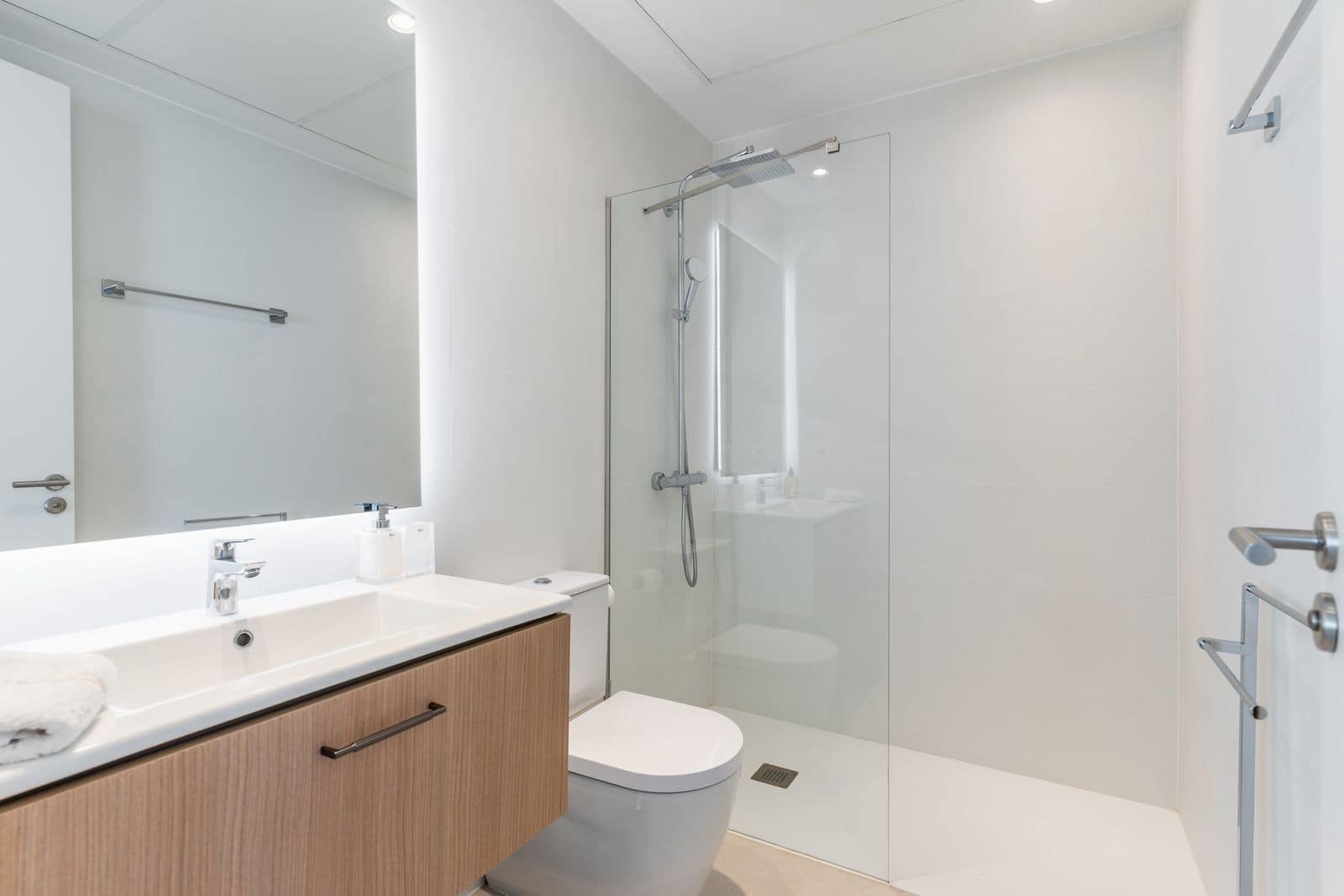Pareado de 4 habitaciones en Marbella en venta con piscina garaje - 2.550.000 € (Ref: 10139445)