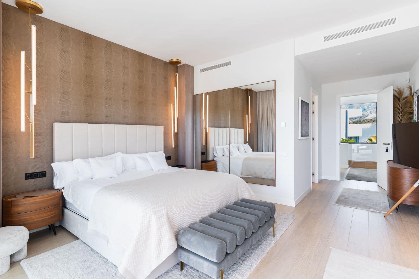 Pareado de 4 habitaciones en Marbella en venta con piscina garaje - 2.550.000 € (Ref: 10139445)